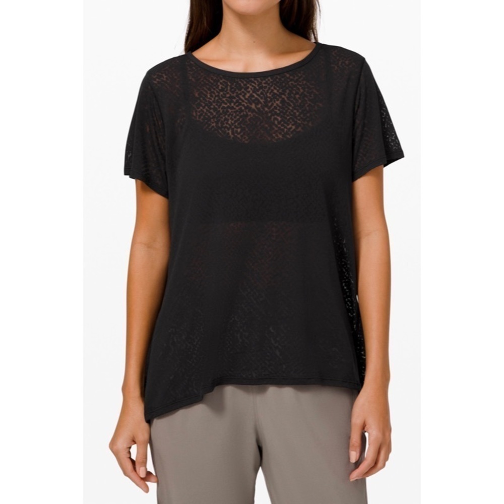 NEW LULULEMON Loop Around Tee